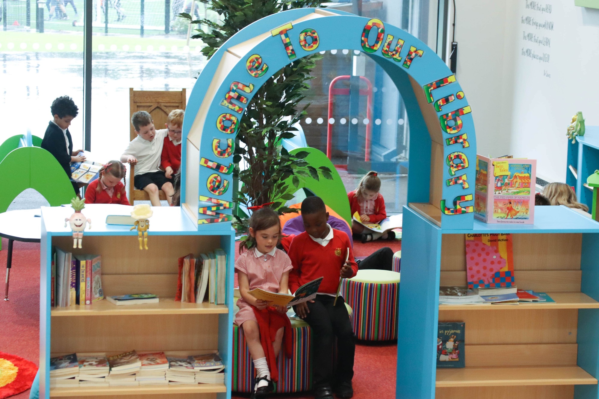 students reading at saint georges library 